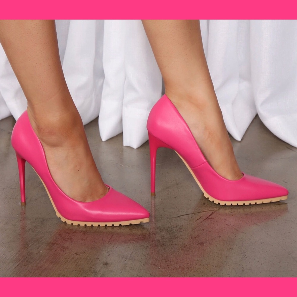 Fashion nova stiletto pumps